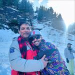 Gurmeet Choudhary Instagram – Grateful for the incredible journey on set with my  director @sidharth_sengupta ❤️🤗 . His passion, guidance, and love have made every moment unforgettable. 🎬💫
 #yehkaalikaaliankhein #DirectorLove #OnSetMagic Manali, Himachal Pradesh