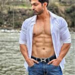 Gurmeet Choudhary Instagram - 💪💡 Fitness isn’t just about showcasing your physique; it’s about cultivating mental and physical strength. When you’re truly fit, you feel unstoppable—like you could tackle anything life throws your way, 24/7. I push myself daily, striving to be better than yesterday, never backing down from a challenge. Even amidst my busy schedule, I make time for twice-daily workouts, no Sunday breaks. And let me tell you, the feeling afterward? Like I’m Superman! 🚀 Don’t just exist, thrive. Give your best, be better than yesterday. You won’t regret it. . Gratitude fuels greatness. Today, I want to take a moment to express my deepest thanks to my incredible support team: my trainer, my dietician, my coach. @_praveen_nair 🙏 @bikramsaha7161🙏 @sadashivathcoach 🙏 @raakeshyadhav🙏 Your unwavering belief in me, your constant motivation, and your expert guidance have propelled me forward on this journey towards my dreams. Without you, none of this would be possible. Here's to the countless early mornings, the tough workouts, and the breakthrough moments. I couldn't have done it without you. Let's keep pushing boundaries and chasing those dreams together! 💪✨ #GratefulHeart #DreamTeam #ThankYou" #FitLife #MentalAndPhysicalStrength #NeverGiveUp Manali - मनाली, Himachal Pradesh