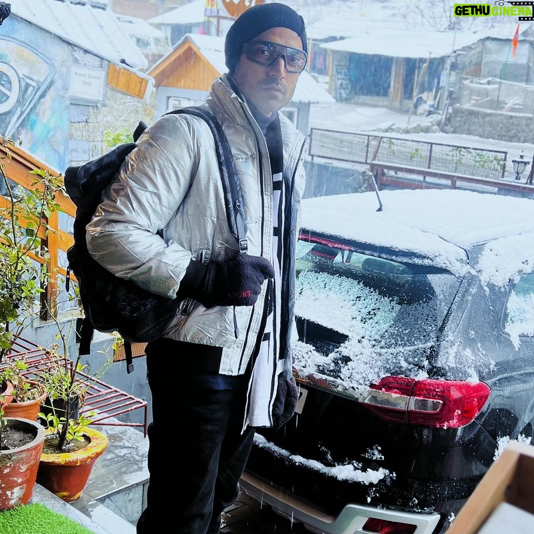 Gurmeet Choudhary Instagram - ☕❄️ Indulging in the magic of snowfall in Manali, one sip at a time! There’s nothing quite like the serene beauty of snowflakes dancing around while you cozy up with a warm cup of coffee. Embrace the chill, savor the moment, and let the tranquility of this picturesque destination fill your soul. #SnowfallMagic #ManaliDiaries #CoffeeAndSnow #manali Manali, Himachal Pradesh
