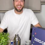 Gustavo Marsengo Instagram – Inspirado na experiência que tive ao lado de @zerocaloficial semana passada, decidi fazer uma caipirinha de maracujá e manjericão e lógico, Zero-Cal.

Ela ficou sensacional! Lá nos meus stories deixei um link especial para vocês conferirem outras receitas com Zero-Cal e reproduzirem na casa de vocês.

@zerocaloficial #ZeroCalNoCDB #publicidade
*beba com moderação