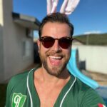 Gustavo Marsengo Instagram – Feliz PALscoa à todos !!!
🐷🐇🐷🐇 Crixás