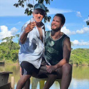 Gustavo Marsengo Instagram - “Difícil é fazer 79, 80 é fácil”

Qual o segredo pra chegar nos 80 vô?
“É só não morrer”

Algumas das pérolas do seu Flávio…
Figuraça!!!

Te amo Ovô !!!!