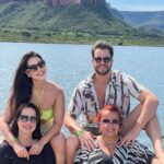 Gustavo Marsengo Instagram – Dia incrível no Lago do Manso.
Obrigada @malaimansoresort e @ciadaaventura pelo passeio top 🙌🏻 Lago do Manso – Chapada dos Guimarães – MT
