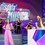 Gustavo Marsengo Instagram - Hoje teve muita diversão no @pgmsilviosantos com a queridíssima @patriciaabravanel e os parceiros @gabrielveigabr, @oscarmagrini e @mateuscarrieriof! E aí, pra quem canta no chuveiro, desenrolei uma interpretação boa de @timmaia.oficial ou não ? 😂 🎤 #PGMSilvioSantos #DisputaMusical