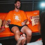 Gustavo Marsengo Instagram - Hoje me despeço de Salvador, com saudades de tudo que vivi por aqui. O maior carnaval do mundo, foi ainda melhor com a companhia de Petra Puro malte, bem gelaaadaa ! @cervejapetra #Carnapetra #Cervejapetra #bebacomsabedoria #publicidade Salvador, Bahia, Brazil