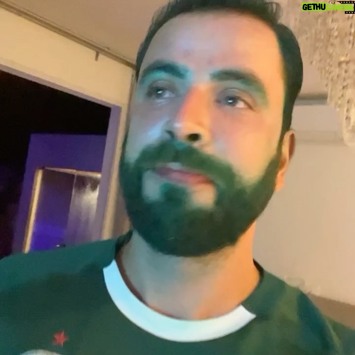Gustavo Marsengo Instagram - Mais um TÍTULO nacional pra conta !! Agora nos resta rezar e pedir ao papai noel, para que esta não seja a “última dança” do maestro Abel… Mas pqp, como eu tenho orgulho desse time 🥲 @palmeiras Eu agradeço ao senhooor (pai) por ter nascido palmeirense !! 🐷🐷🐷🐷🐷🐷🐷🐷🐷🐷🐷🐷 💚💚💚💚💚💚💚💚💚💚💚💚 🏆🏆🏆🏆🏆🏆🏆🏆🏆🏆🏆🏆