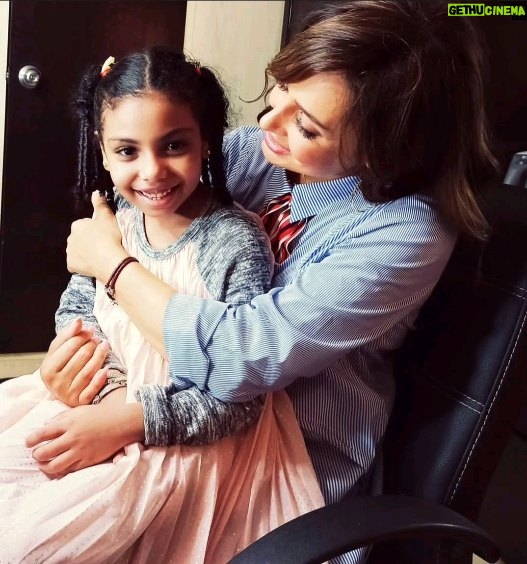 Haala Shiha Instagram - My little fan🩷 Putting a smile on children's faces is the best part of my day . #children #ourfuture #love
