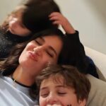 Haala Shiha Instagram - The purest love ,my support, my four diamonds 🌟🌟🌟🌟,and my most peaceful place 🤍 , Years of motherhood, Yes, it takes a lot of work , but still, I enjoyed it, Cherish every moment with your kids ,cus one day we'll miss them around ,when they will get busy discovering their own journey, ✌️🤍 #motherhood #mother #purelove