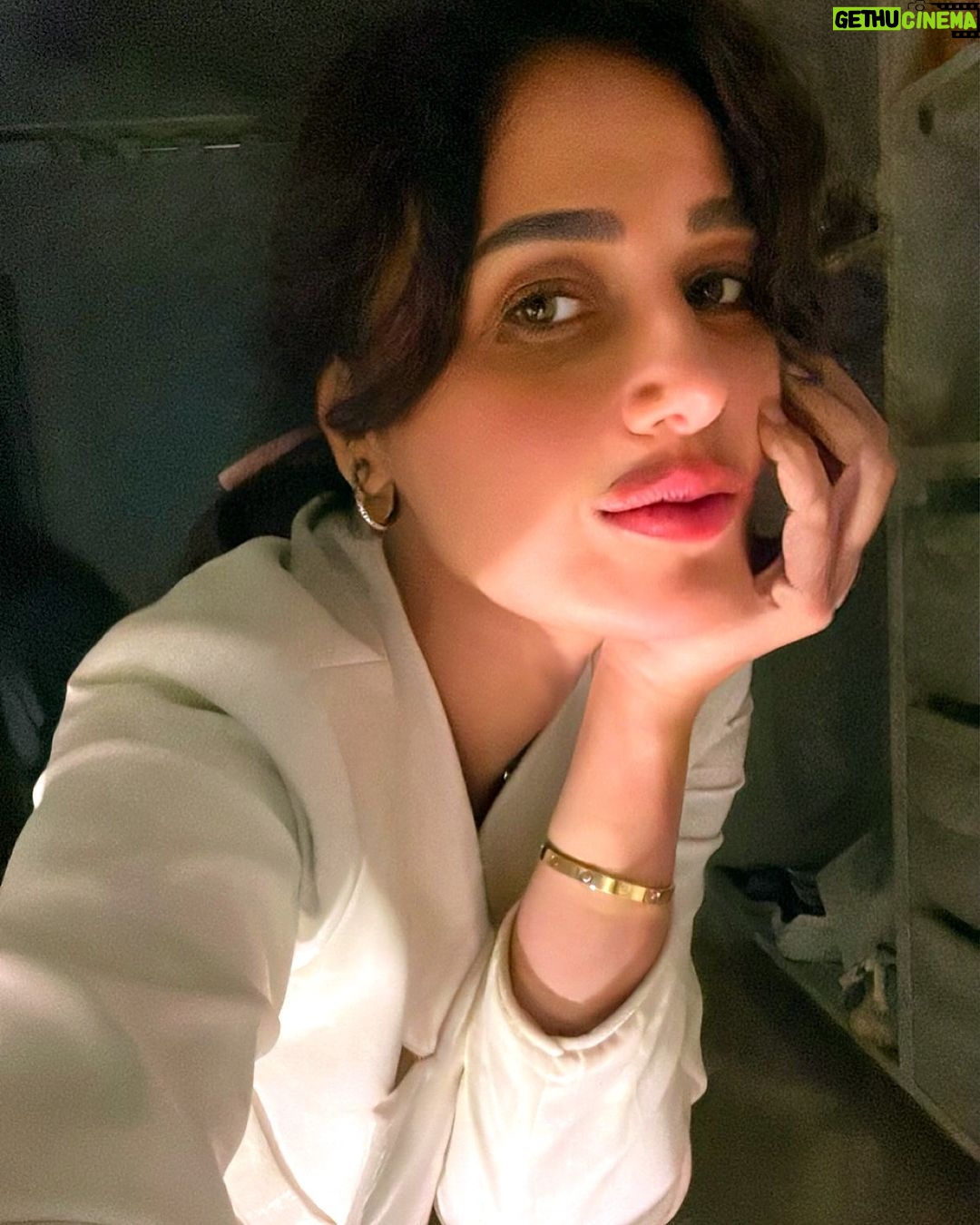 Haala Shiha Instagram - ياتري ايه اللي حيحصل مع مي الحلقات الجاية في الإمبراطورية ؟! #امبراطورية_ميم 🙈🙈🙈