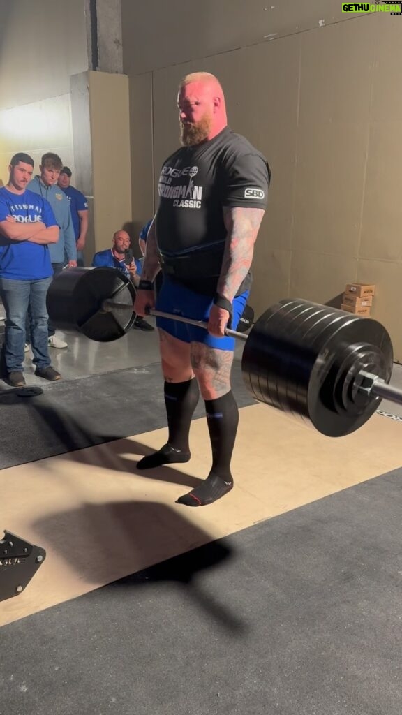 Hafþór Júlíus Björnsson Instagram - 350kg speed rep. March 16th & 17th I’m competing at @arnoldexpouk and one of the events is 350kg deadlift for repetition. How many reps will win the event? @thorstrainingapp