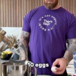 Hafþór Júlíus Björnsson Instagram - My favourite protein pancakes. @transparentlabs Ingredients: Transparent labs whey protein, Bananas, Eggs, Ceylon cinnamon, Flaxseed & Salt.