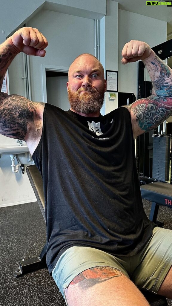 Hafþór Júlíus Björnsson Instagram - Solid session in the bank today. Weights are going up 🫡 @transparentlabs Thor's Power Gym