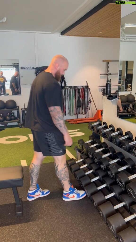 Hafþór Júlíus Björnsson Instagram - So happy I’m back at full range of motion when doing dumbbell presses. The progress is real!! I’m lucky to have @transcendhrt in my corner to offer me the best peptides for maximum healing & recovery. 💪🏆 Link in bio if you wanna take your training to the next level!