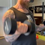 Hafþór Júlíus Björnsson Instagram - Just finished a two week vacation in Canada with my family so had to check my body weight. Weighing in at light 155,7kg 👀