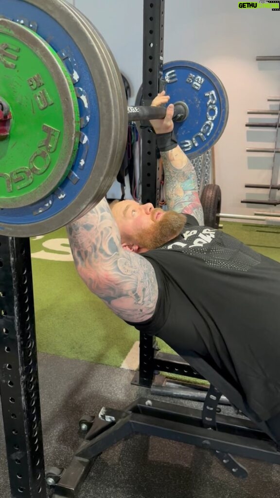 Hafþór Júlíus Björnsson Instagram - High incline axle press. 150kg 3 reps 2 sets. Increasing by 5kg weekly. Thor's Power Gym