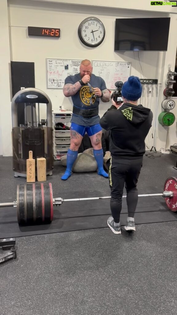 Hafþór Júlíus Björnsson Instagram - 454kg/1000lbs deadlift. 9 months post pec tear. What will I pull 12 months from now?