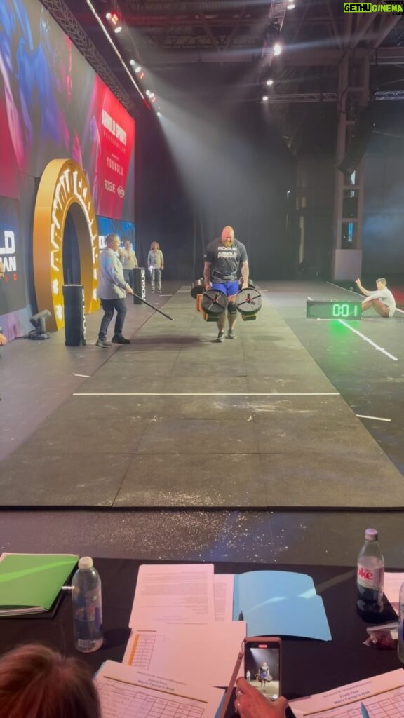 Hafþór Júlíus Björnsson Instagram - 2nd place in Farmers at the @arnoldexpouk Log didn’t go to well but it is what it is. Give me a little more time. Day two will be good! @mitchellhooper looks great as expected and so is @bobby_thompson_prostrongman and @lucas.hatton 💪 Todays work was fuelled by @transparentlabs