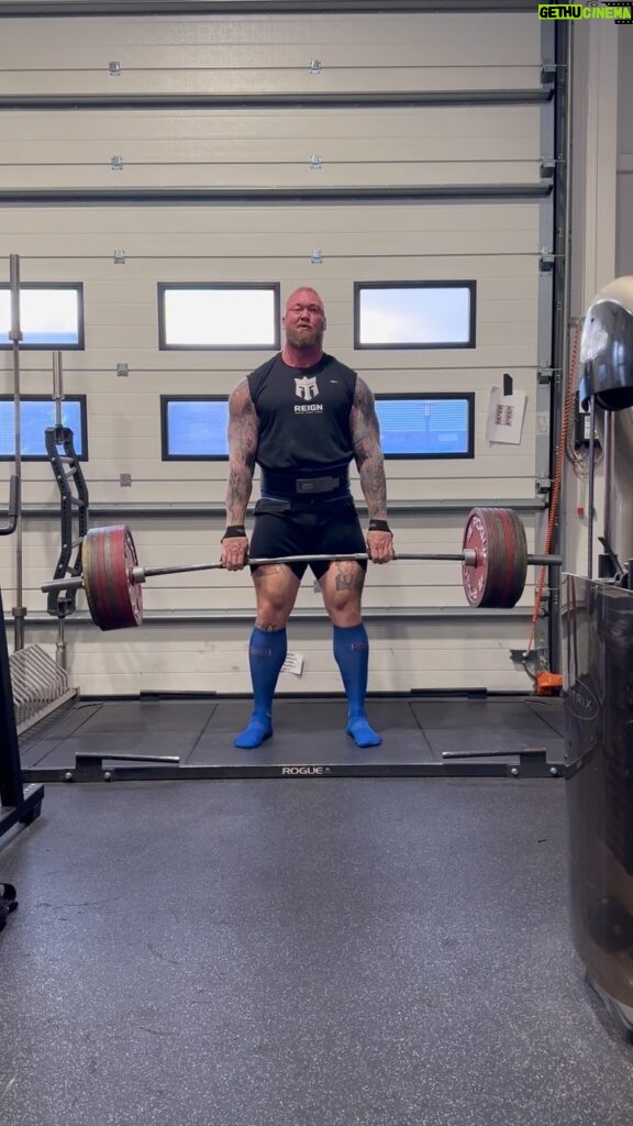 Hafþór Júlíus Björnsson Instagram - 340kg x 4 reps. Weights could have moved lighter if everything would be okay. Life happens and sometimes you lose 10kg and get extremely sick. My immune system broke immensely and I couldn’t eat my meals like usual and that led to some strength loss and loss in body weight. I’m back on track and I’m just trying to survive each day currently. Today was a good day.