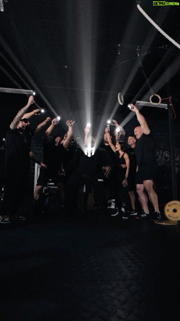 Hafþór Júlíus Björnsson Instagram - @reignbodyfuel team coming at ya 🔥 • #fitness #gym #reign #team #flashlight Orange County Convention Centre (OCCC)