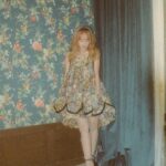 Haha Instagram – 드디어.. 20주년 앨범이 나왔네요..
고생했어 고은아!

내 옆자리
아이들 옆자리.. 너무 감사하고 대단한일이지만..
김고은이 있어야할자리.. 무대!!
돌아온걸 축하한다! 성적을 내는것에 초점을 맞추기보다는 노래할때 행복하고 그저 노래하는 가수 별이되길~⭐️✨🌟

타이틀곡 오후 유아~^.~

#startrail #정규6집 #물론성적이나오면고맙지~^.~ #가수 #별 #별이있어야할자리 #무대