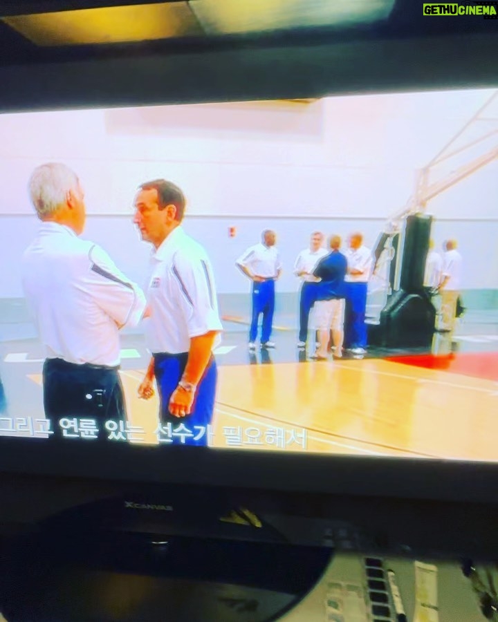 Haha - 142.8K Likes - 코비형.. 잘지내시져?
넷플보다가 눈물이 왈칵 쏟아졌어요…
왜 최고위에 최고인지..
하.. 형님 따님과 함께 잘지내고계세요~
언젠가는 뵙겠죠~ 정말 보고싶습니다..
맘바포에버! 코비!!
🔥🔥
#코비#kobe#24#mamba#forever#❤️#🏀