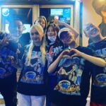 Haha Instagram - 목요일이네.. 우리 사랑하는 #wsg워너비 특히 내가 미친듯이 사랑하는 우리 #4파이어 ❤️ @navi_jiho @sounditsme @eomjiyoon96 @kwonhodoo #콴무진 🌴🇯🇲❤️🇰🇷 당분간 녹화날에는 못보겠지만 우리의 시작은 지금부터니까~ 슬퍼하지않을래! 너무 고맙고 자랑스러워~ 야만!!! 그리고! 세상에서 6개밖에없는 멋진 티를 선물해준 내 브라더 @waaaavyyy <~무한리스펙을 보냅니다!! 야만 고마버 도영아~! with 창우!용일이! 야만야만~!! #사랑해 #나비 #쏠 #엄지윤 #권진아