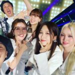Haha Instagram - 목요일이네.. 우리 사랑하는 #wsg워너비 특히 내가 미친듯이 사랑하는 우리 #4파이어 ❤️ @navi_jiho @sounditsme @eomjiyoon96 @kwonhodoo #콴무진 🌴🇯🇲❤️🇰🇷 당분간 녹화날에는 못보겠지만 우리의 시작은 지금부터니까~ 슬퍼하지않을래! 너무 고맙고 자랑스러워~ 야만!!! 그리고! 세상에서 6개밖에없는 멋진 티를 선물해준 내 브라더 @waaaavyyy <~무한리스펙을 보냅니다!! 야만 고마버 도영아~! with 창우!용일이! 야만야만~!! #사랑해 #나비 #쏠 #엄지윤 #권진아
