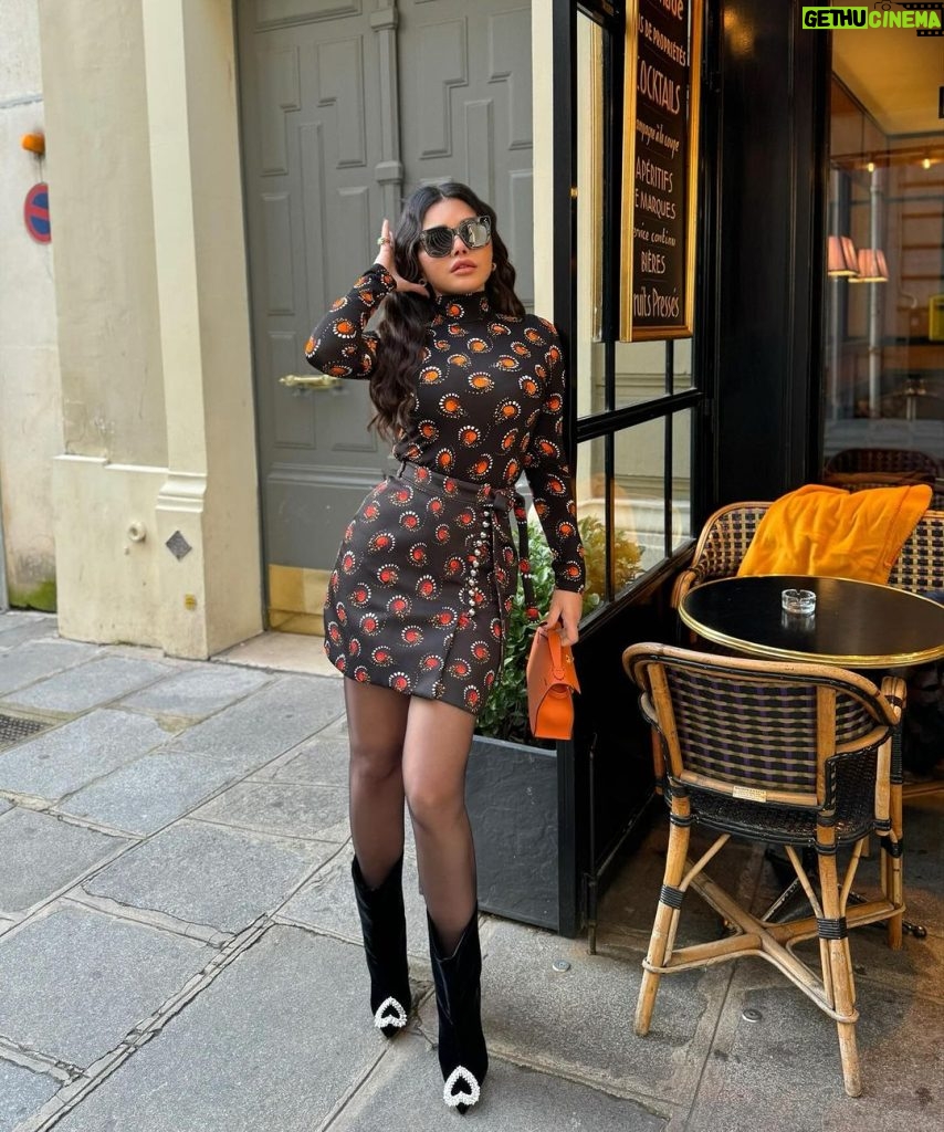 Haifa Wehbe Instagram - 🧡🖤 #haifawehbe #paris #explore Paris, France
