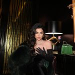 Haifa Wehbe Instagram - Peur de rien 🖤🤍 #haifawehbe #explore #paris Hôtel Marignan Champs Elysées