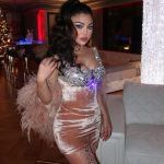 Haifa Wehbe Instagram - Happy Holidays✨💫 May the holiday season fill your home with joy & your heart with love 🤍 Beirut, Lebanon