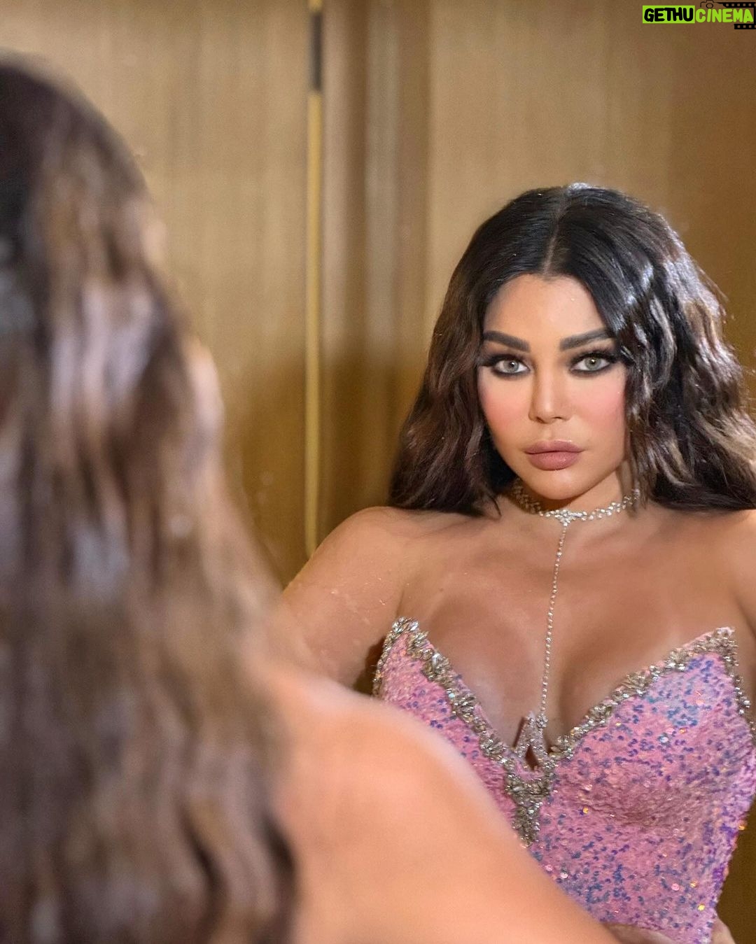 Haifa Wehbe Instagram - ππππ¨ ππ¨π§πππ«π... πππ±π’ππ¨ π²π½ ππΆ Ending September with some pinky vibes! Adios, untill next time π @aquarepublic2023 @petra_events #CaboMexico #Mexico #concert #pink #HaifaWehbe Cabo,Mexico