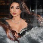 Haifa Wehbe Instagram - Peur de rien 🖤🤍 #haifawehbe #explore #paris Hôtel Marignan Champs Elysées
