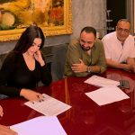 Haifa Wehbe Instagram - فيلم جديد 📣🎥 من تأليف أ.هيثم سعيد واخراج أ.مرقص عادل. التحضيرات بدأت من ٤ شهور , طرح المخرج فكرتين فكرة فيلم رومانسي_كوميدي و فكرة فيلم أكشن …والاتنين بيشكلوا مفاجأة حلوة... برأيكم اي فيلم انا اخترت 🤩❓🎥🍿 @morcous_adel @haythamsaeidinsta #soon #movie #comedy #romantic #action #HaifaWehbe #افلام #سينما #مصر #لبنان #اوروبا #هيفاء_وهبي Beirut, Lebanon