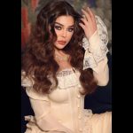 Haifa Wehbe Instagram - 𝑻𝒉𝒆 𝑶𝒓𝒊𝒈𝒊𝒏𝒂𝒍 𝑷𝒂𝒊𝒏𝒕𝒊𝒏𝒈. #getyourprintersready #haifawehbe Arthaus Beirut