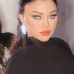 Haifa Wehbe Instagram - Once Bell hooks said: Sometimes people try to destroy you, precisely because they recognize your power , not because they don’t see it, but because they see it and they don’t want it to exist 👀🦨🖤 #bellhooks #haifawehbe #explore #هيفاء_وهبي #اكسبلور #وصلتلها