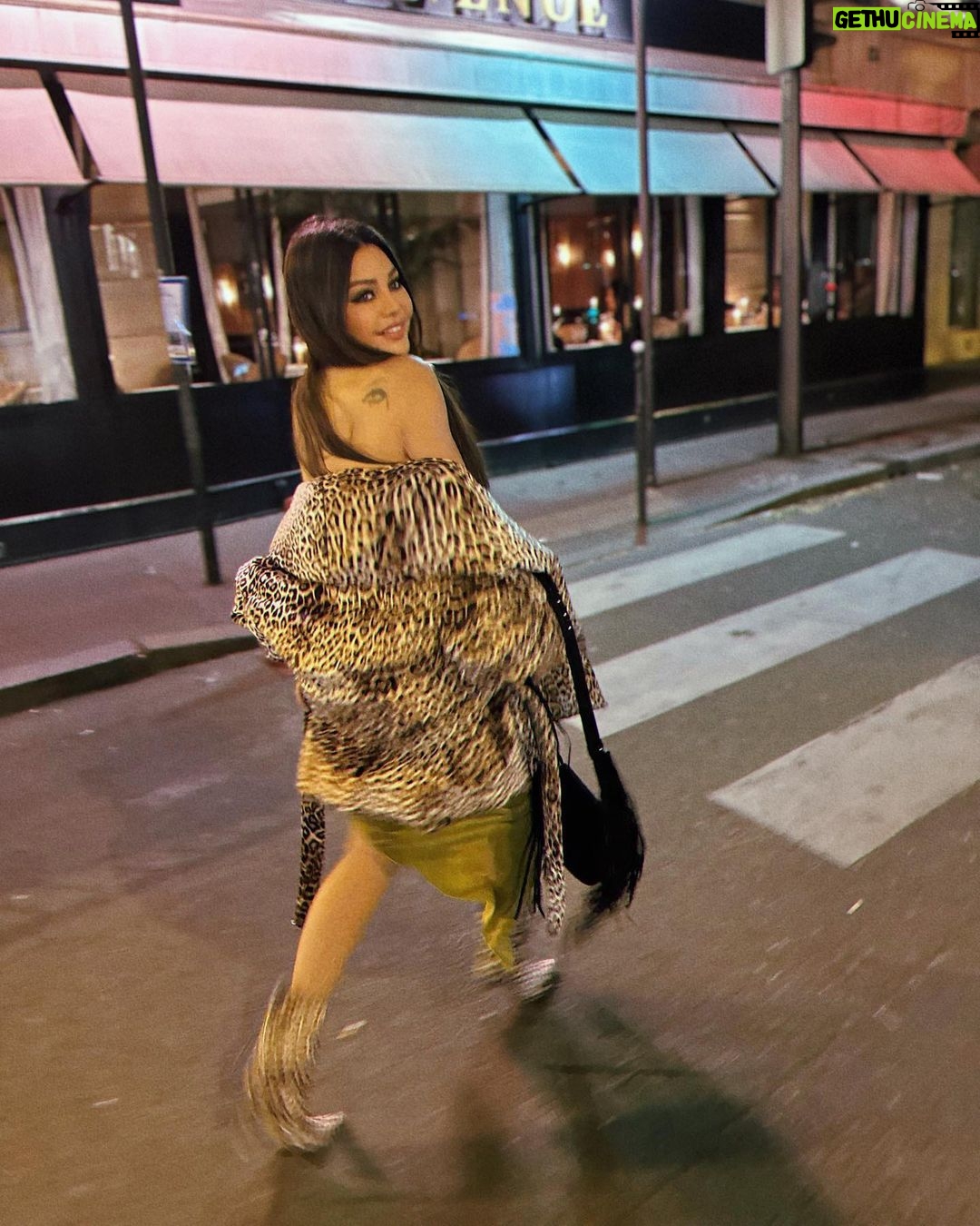 Haifa Wehbe Instagram - I’M NOT LATE I’M JUST EARLY FOR TOMORROW. #haifawehbe #paris Avenue Montaigne Paris