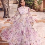 Haifa Wehbe Instagram - Hᴀᴘᴘʏ Eᴀsᴛᴇʀ ᴇᴠᴇʀʏᴏɴᴇ! 🌸🤍💜 #HappyEaster #Haifawehbe #فصح_مجيد #هيفاء_وهبي Arthaus Beirut