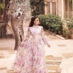 Haifa Wehbe Instagram - Hᴀᴘᴘʏ Eᴀsᴛᴇʀ ᴇᴠᴇʀʏᴏɴᴇ! 🌸🤍💜 #HappyEaster #Haifawehbe #فصح_مجيد #هيفاء_وهبي Arthaus Beirut