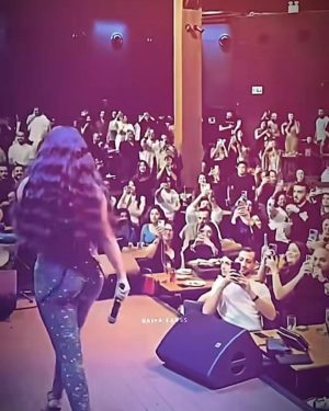 Haifa Wehbe Instagram - A very friendly night with a beautiful people
At the @bazaardxbclub 
I enjoyed every moment with you guys 💋 
I want to thank the hardworker lebanese team of #bazaardxbclub for everything you’ve done to me &my team , I had a blast 💥 
@saba_elie ..Man you are the best 😉
#haifawehbe #dxb