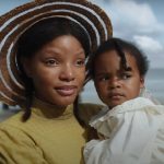 Halle Bailey Instagram - wow 🥹2023 is a year i will never ever forget ♥️looking back on this year i can’t believe this is my life, i’m so thankful to God 💕🥲also thankful to all of you for your unwavering support. let’s bring in this new year stronger than ever, life is what we make it 👼🏽❤️✨
