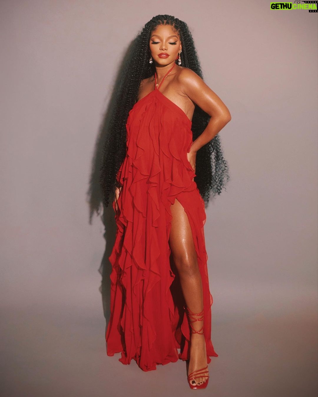 Halle Bailey Instagram - lady in red ♥️💃🏽✨the color purple comes out christmas day !