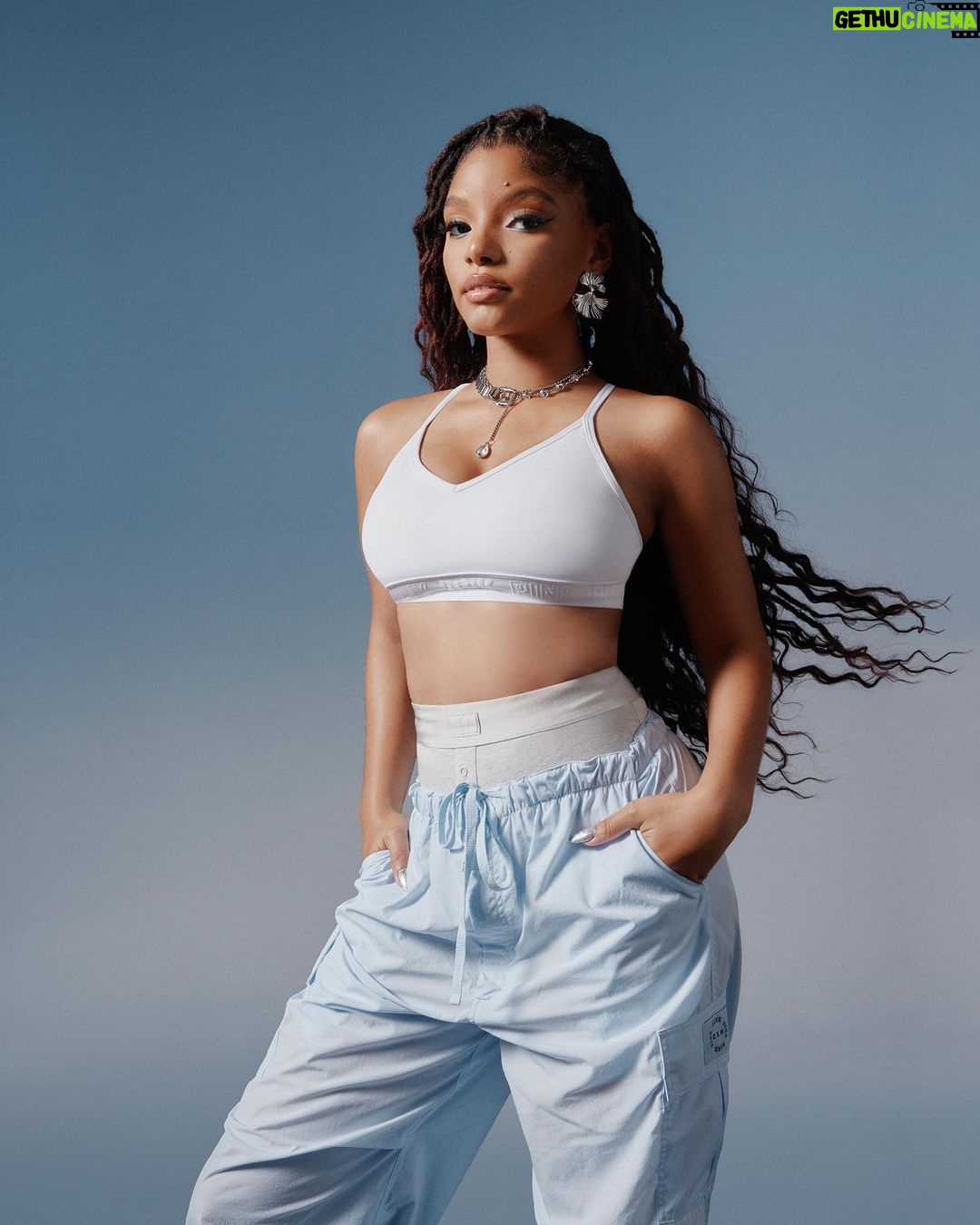 Halle Bailey Instagram - 🦋✨today is the day, and I'm so excited to officially share our Fall collection with you! shop my look, designed exclusively with @vspink #PinkPartner 🦋✨