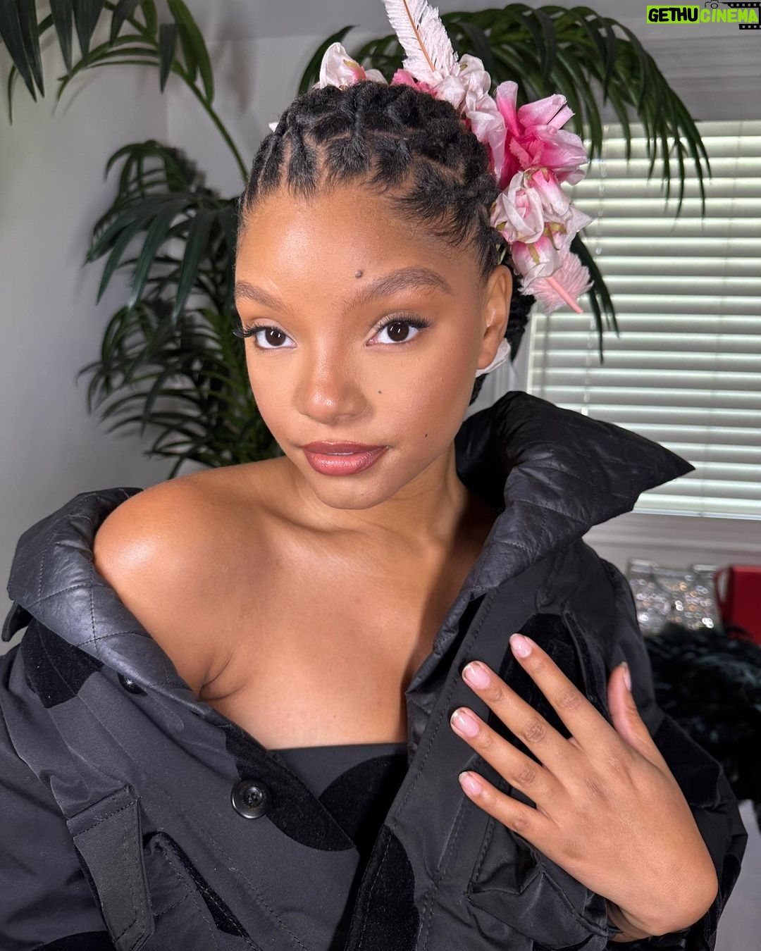 Halle Bailey Instagram - life can never break your soul 🌺✨