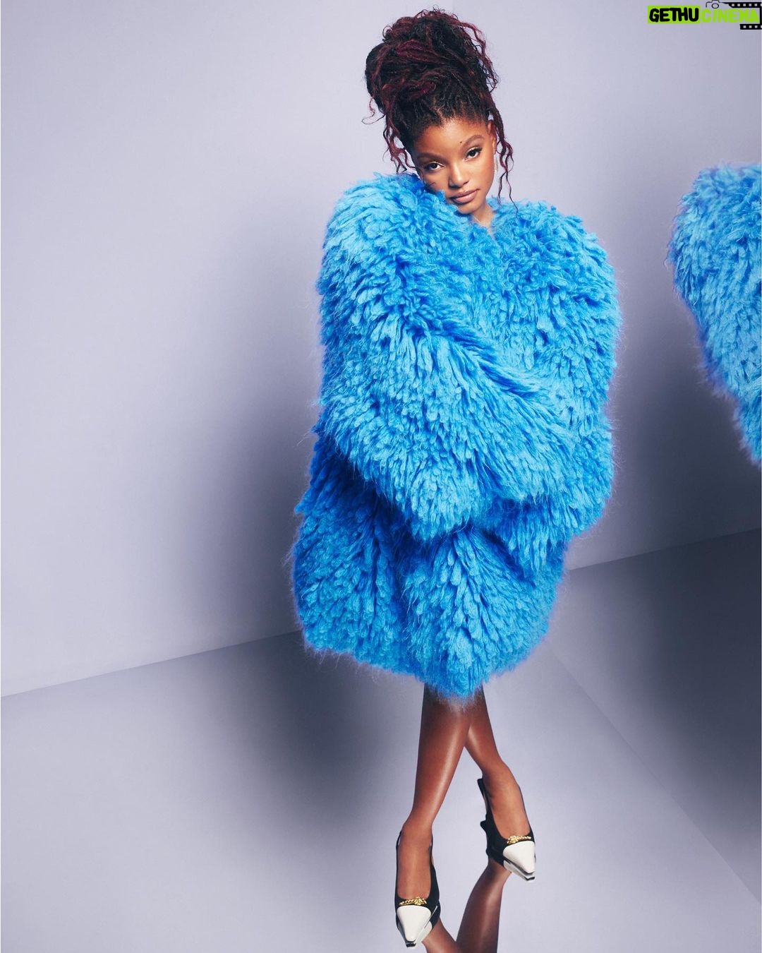 Halle Bailey Instagram - more from @cosmopolitan 🩷