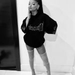 Halle Bailey Instagram - had so much fun last night for 🐝 day #RENAISSANCE ✨