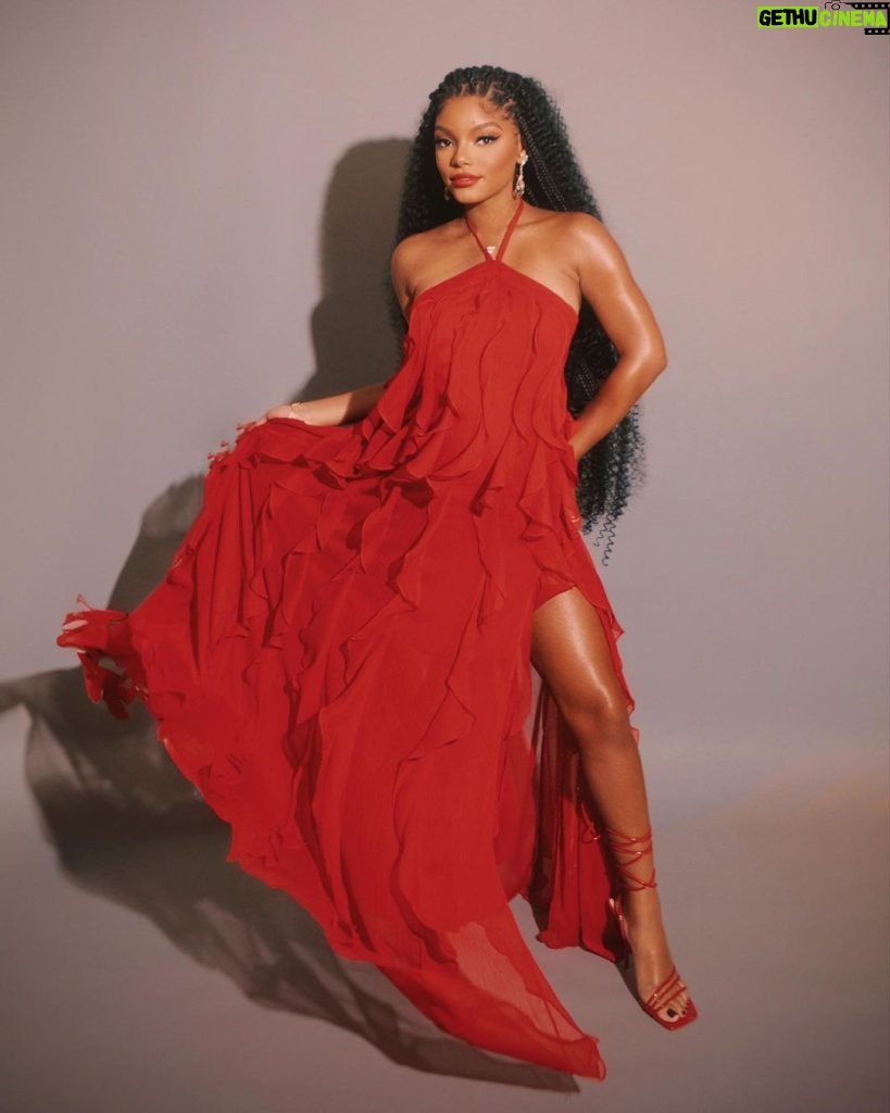 Halle Bailey Instagram - lady in red ♥💃🏽✨the color purple comes out christmas day !