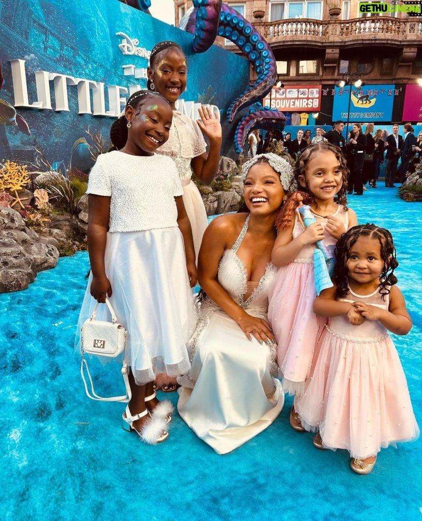 Halle Bailey Instagram - 🇬🇧❣️big thank you to london for celebrating our film tonight with us 🤍🧜🏽‍♀️10 more days