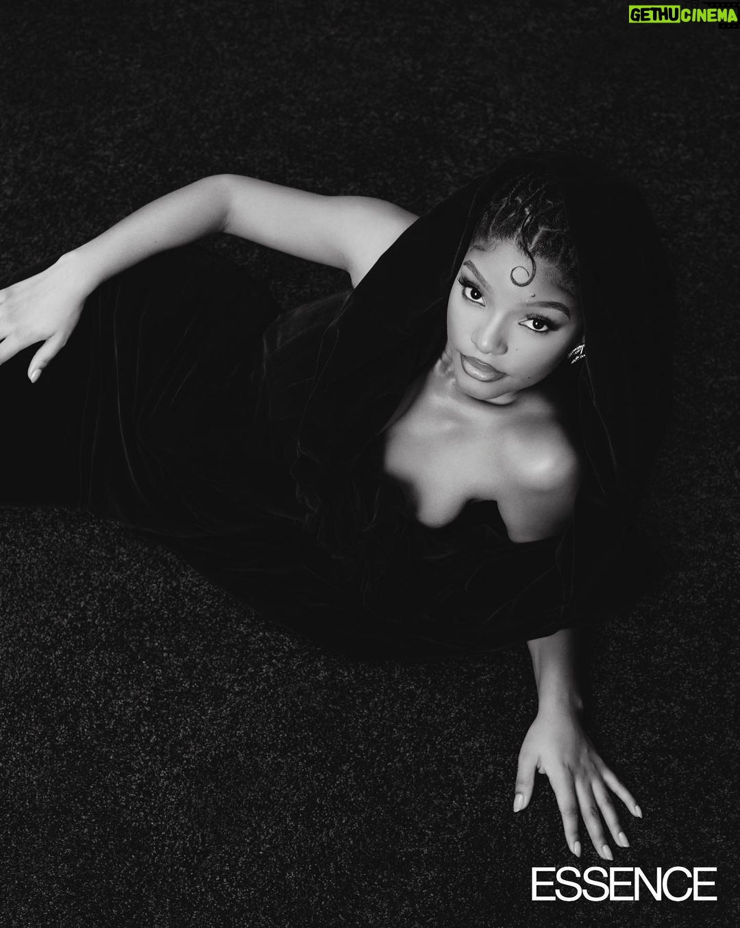 Halle Bailey Instagram - thank you so much @essence for this incredible honor 🌹✨i’m forever grateful