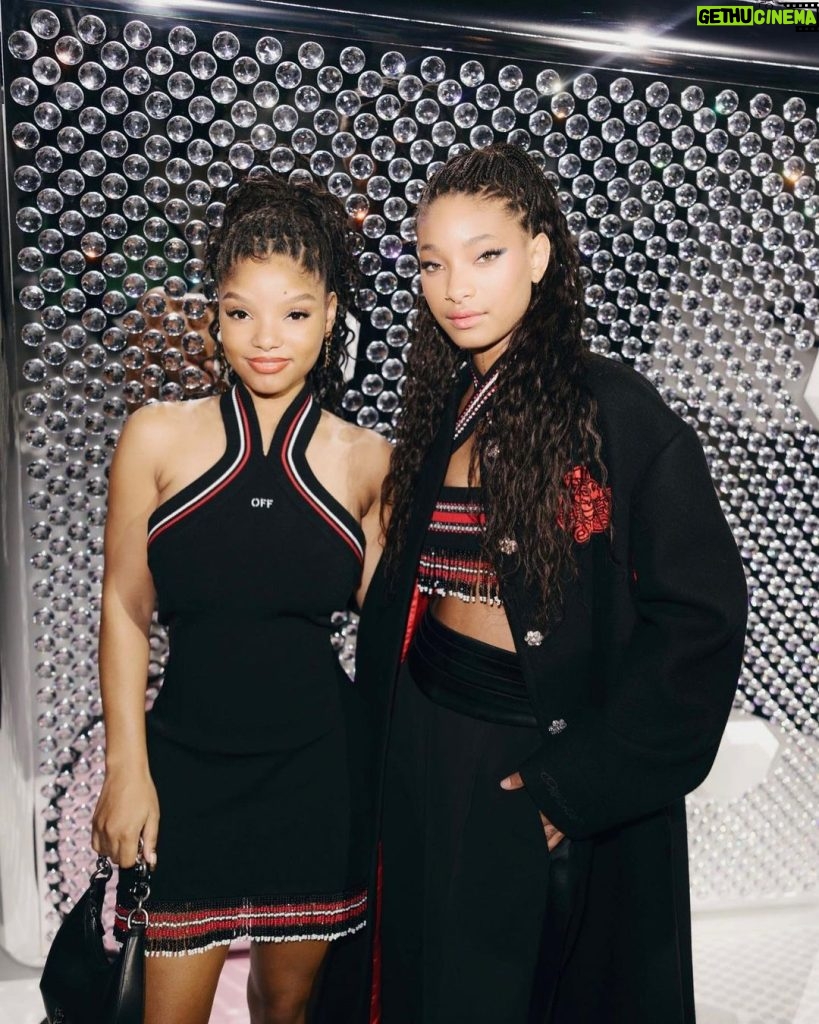 Halle Bailey Instagram - thank you for having me @off____white ♥congratulations on a beautiful show @ibkamara 🙌🏽✨ Paris,France