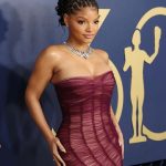 Halle Bailey Instagram - tonight at the @sagawards 💜i was so honored to be nominated with my beautiful color purple cast & family!!! such a fun night ✨✨✨